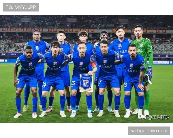 足球联赛争冠与保级形势愈发激烈，最新赛果引发赛季格局新变