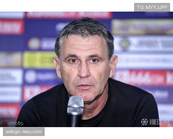 马赛战术革新开启新篇章：主帅深度解读调整背后的战略深意与未来蓝图