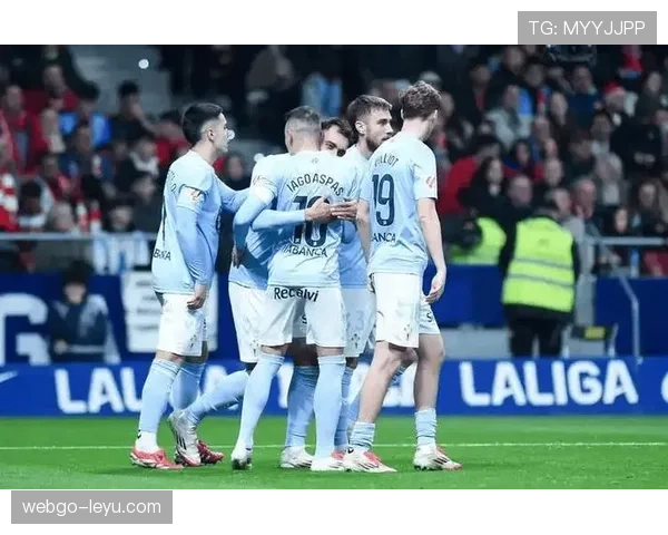 里尔中场组织近期表现稳健，攻防转换效率持续提升